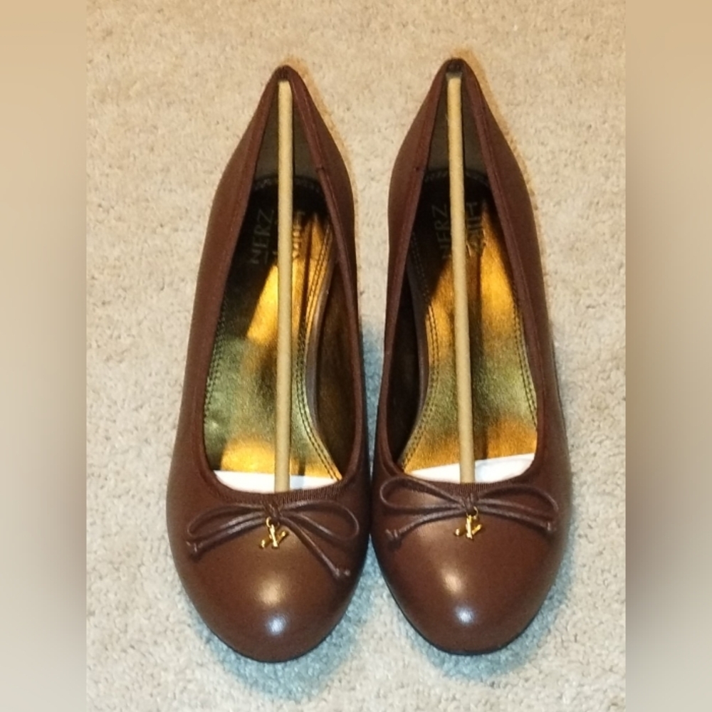 Naturalizer Women's Sienna Pump,  Cappuccino Leather,  Size US 11. New With Box